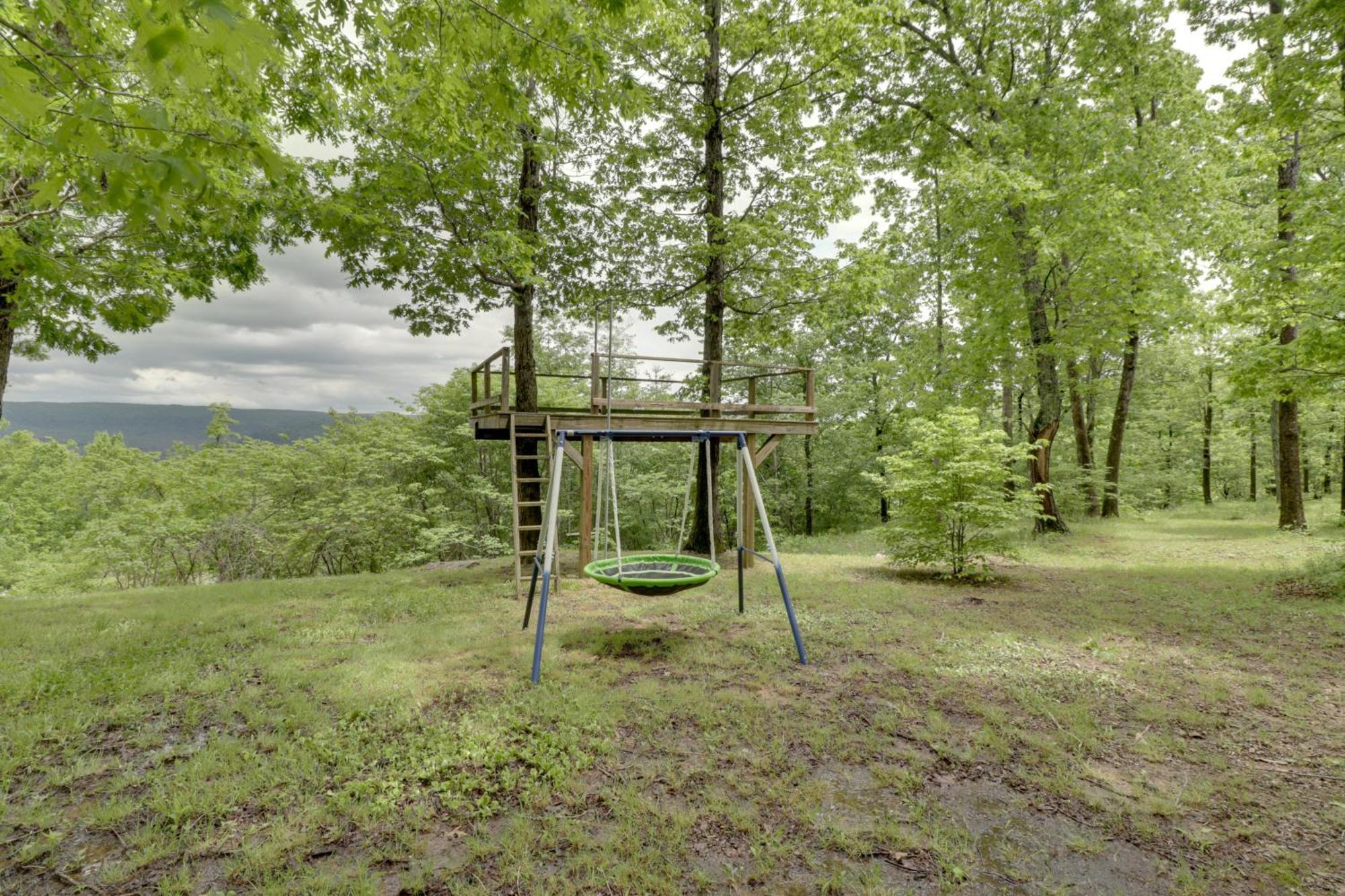 Spacious And Elegant Mountain View Cabin With Deck! Exterior photo