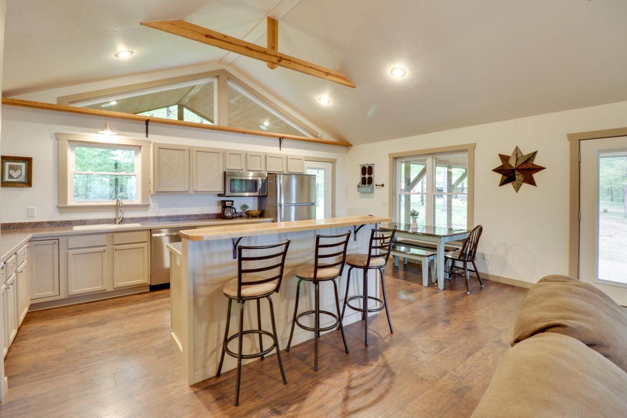 Spacious And Elegant Mountain View Cabin With Deck! Exterior photo